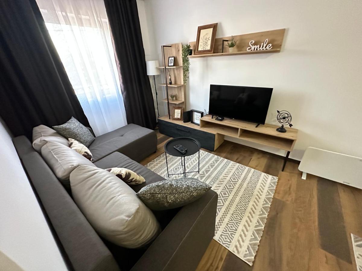 Surčin Sky Lux Apartmani المظهر الخارجي الصورة