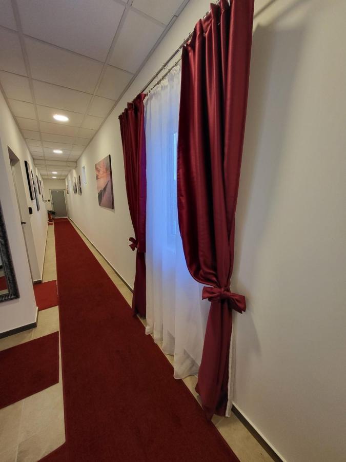 Surčin Sky Lux Apartmani المظهر الخارجي الصورة