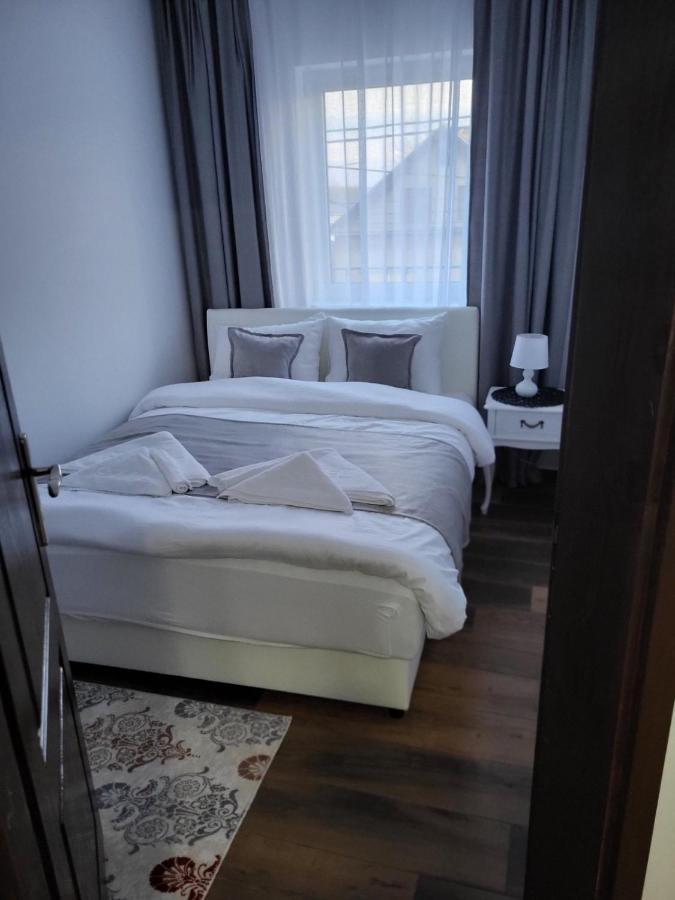 Surčin Sky Lux Apartmani المظهر الخارجي الصورة