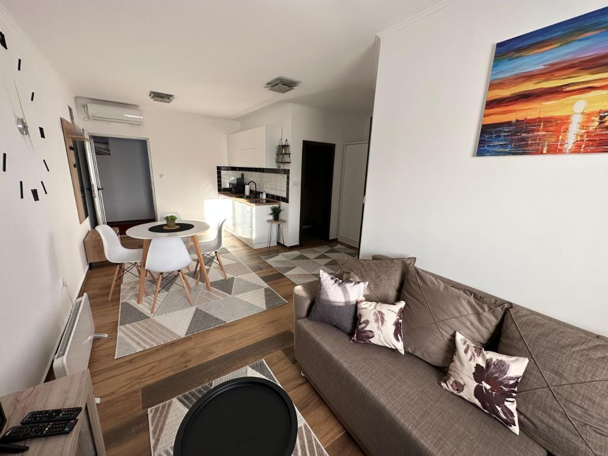 Surčin Sky Lux Apartmani المظهر الخارجي الصورة